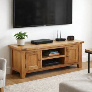 Drevený TV stolík pod televízor z masívu dub