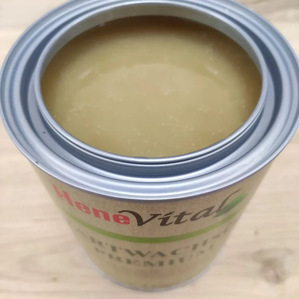 Tvrdý voskový olej vhodný na hračky