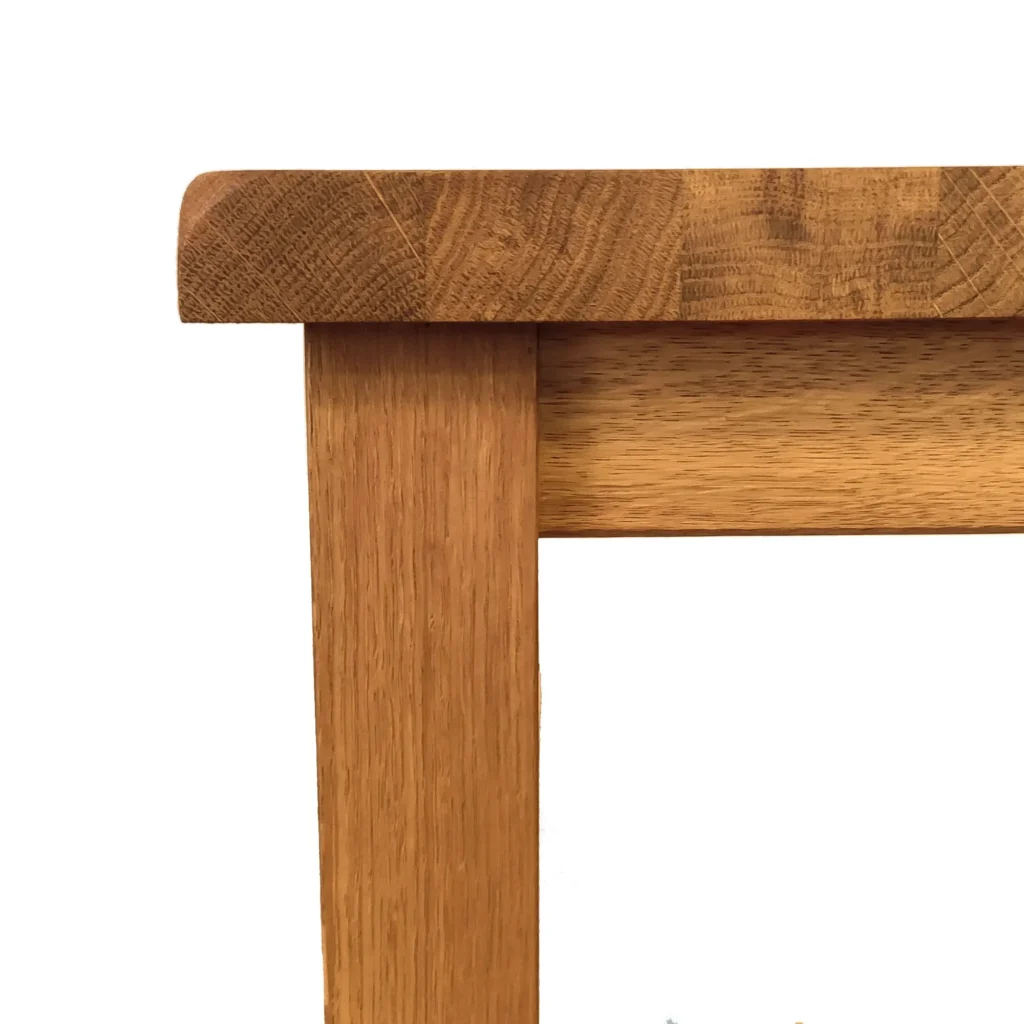 Detail nohy dubovej barovej taburetky - Dubu.sk - nábytok z masívu