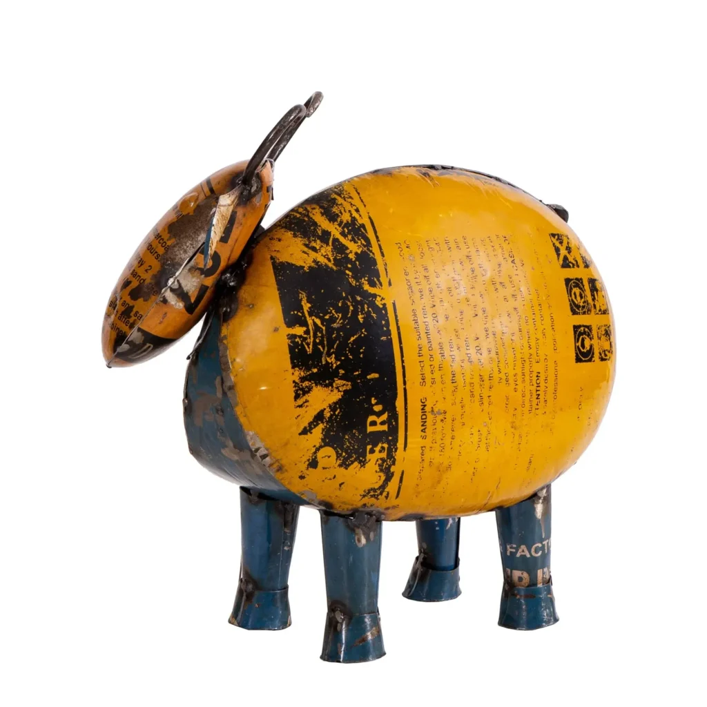 Kovová kravička v štýle upcycle - Dubu.sk - verní kvalite