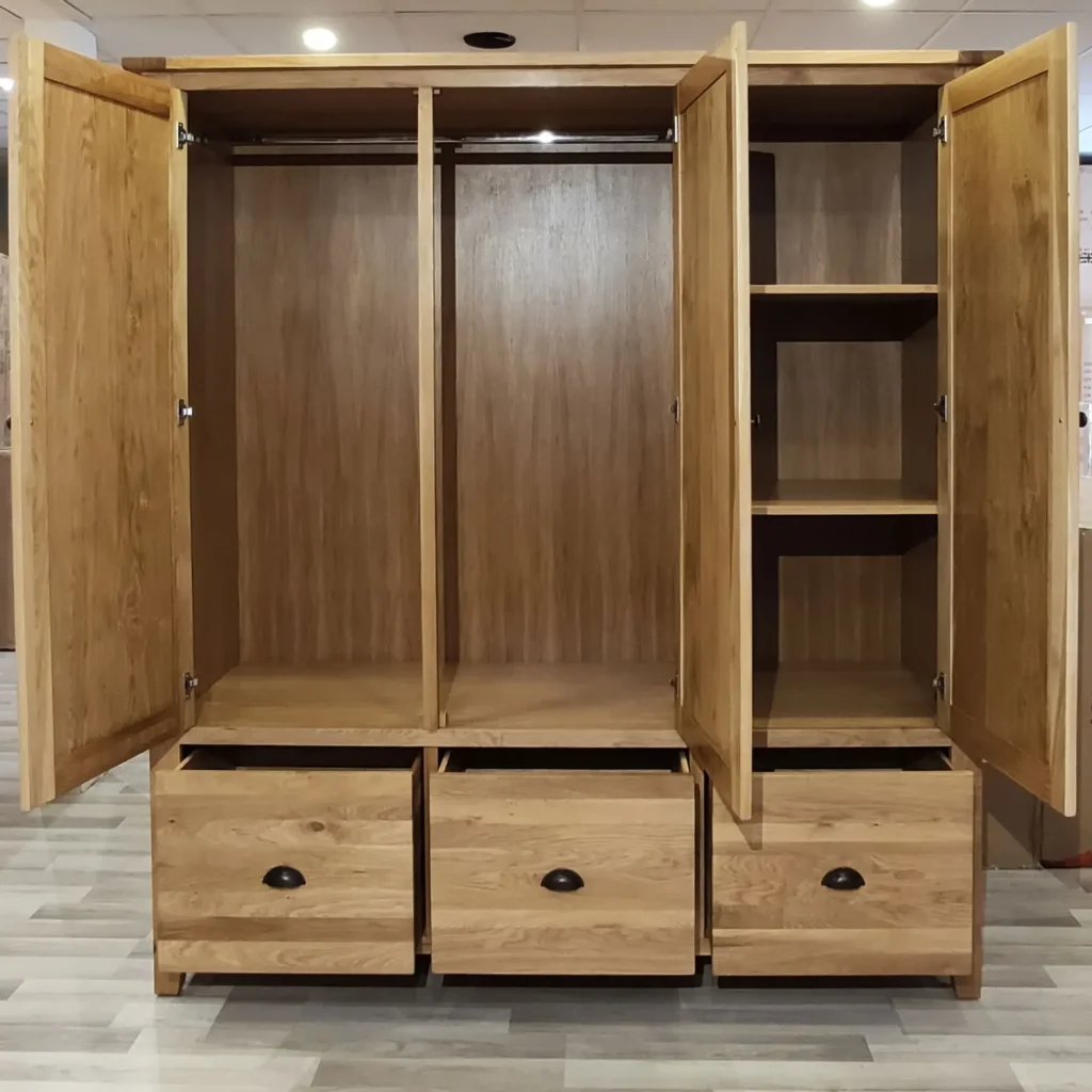 Otvorená 3-dialna šatníková skriňa z masívu - Dubu.sk - nábytok z masívu
