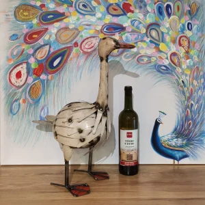 Biela kovová kačička v upcycle štýle