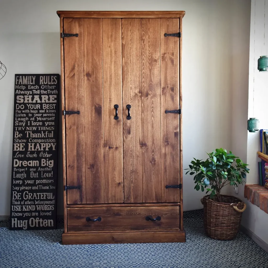 borovica skrina masiv