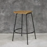 Industriálna kovová barová stolička s dreveným sedákom bez operadla 40x45x80 cm