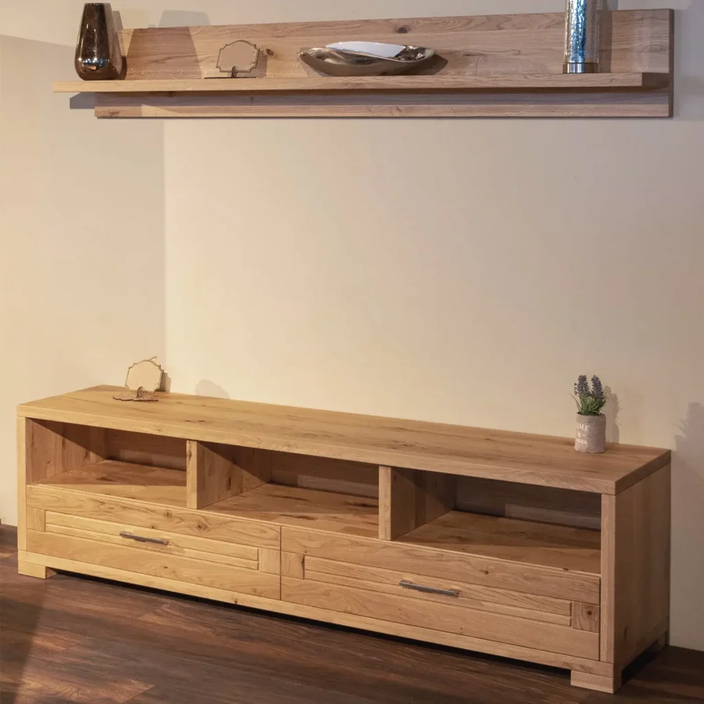 Moderná dubová TV skrinka s poličkami a 2 zásuvkami; velka polica nad tv