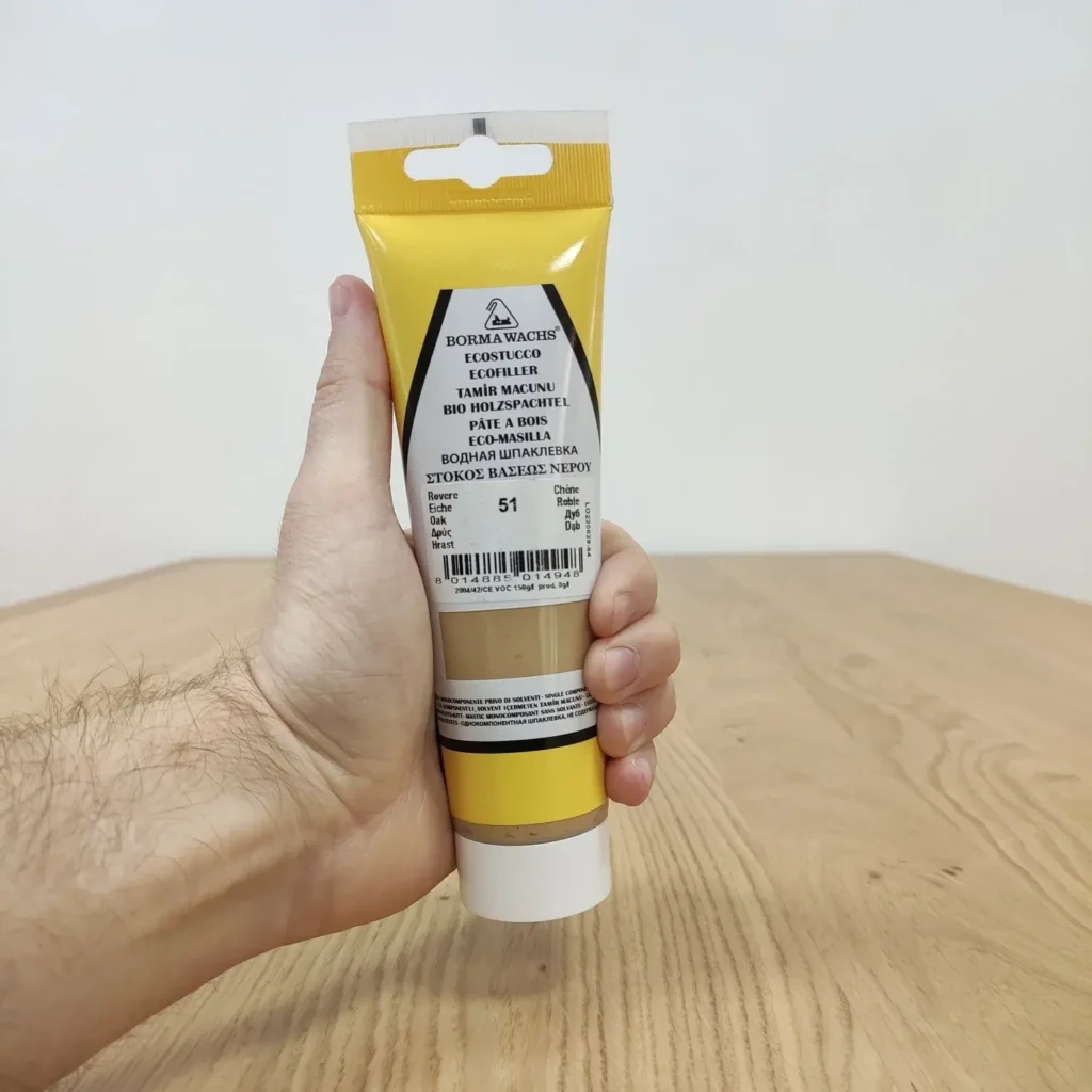 Ekologický tmel v tube s dubovým pigmentom od Borma Wachs Ecofiller
