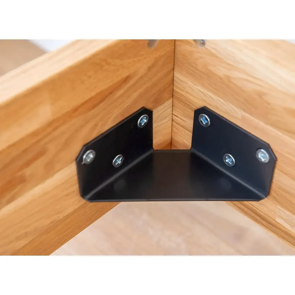 kovove spojky na postel dub masiv