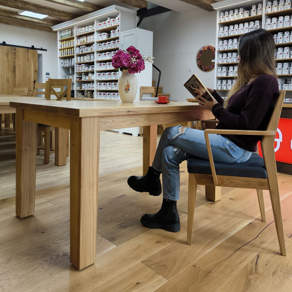 EV16-13-01 jedálenská stolička z masívu