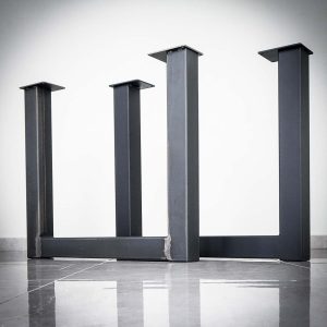 kovové čierne podnože v tvare u