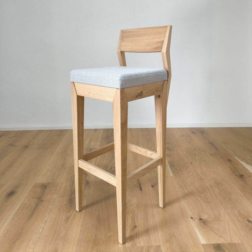 EV16-14-1 barová stolička