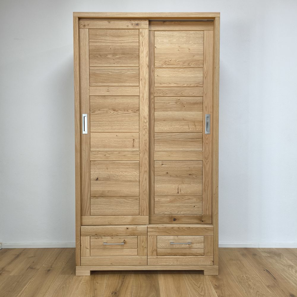 IN01-27-2 drevena satnikova skrina s odsuvnymi dverami