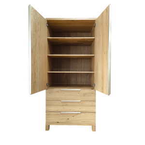 drevená šatníková skriňa