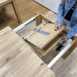 jedalenský stôl rozťahovací