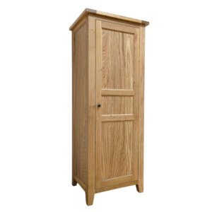 uzka satnikova skrina