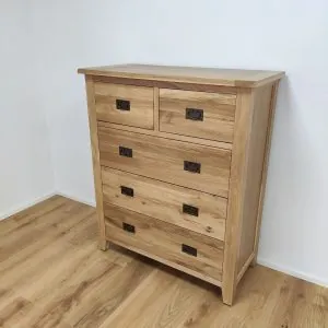 komoda so šuflíkmi