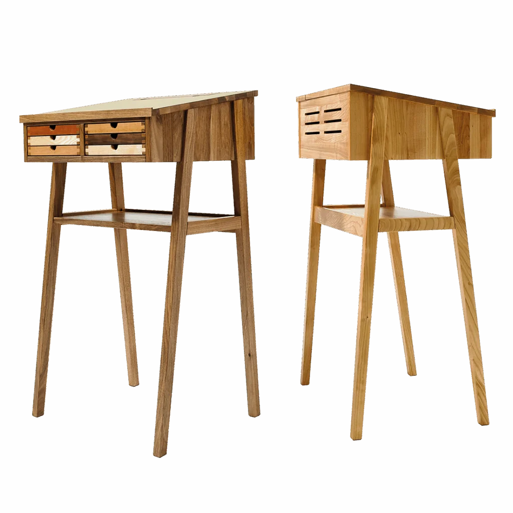 rečnícky pult z dreva