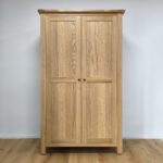 skrine do spálne z masívu