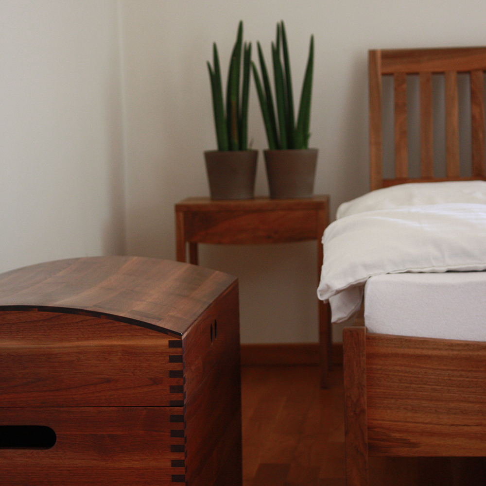 Truhlica z masívneho dreva JACK