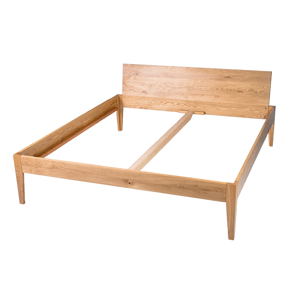 Dubová manželská posteľ