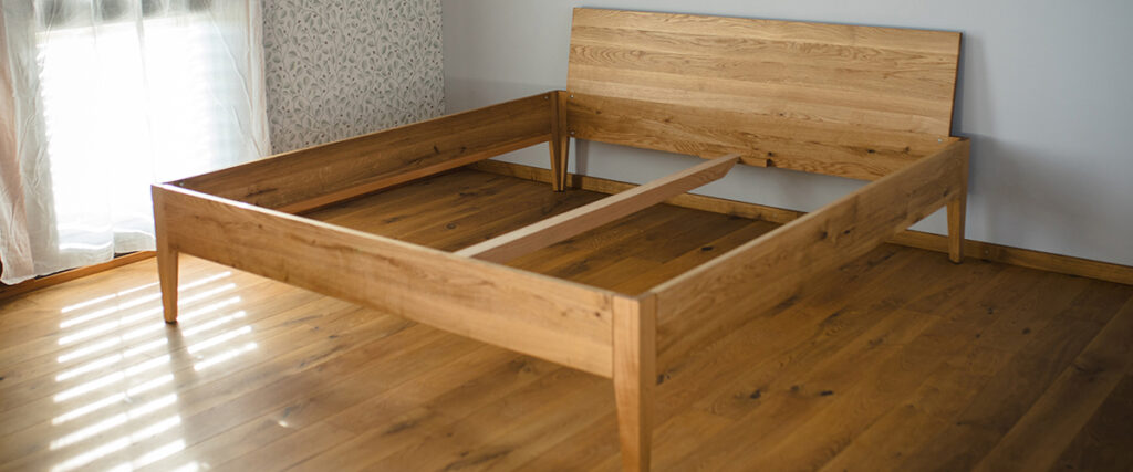 moderná manželská posteľ drevo dub