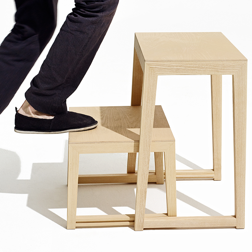 5240000-05 Drevená multifunkčná taburetka