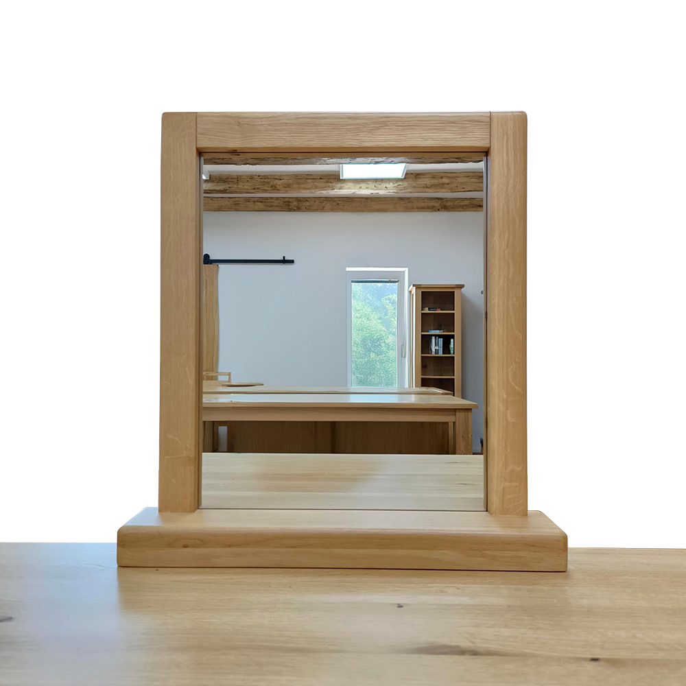 zrkadlo z masívneho dubu