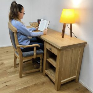 pracovný stôl do kancelárie