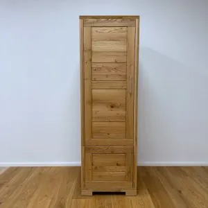 šatníková skriňa z masívu do spálne