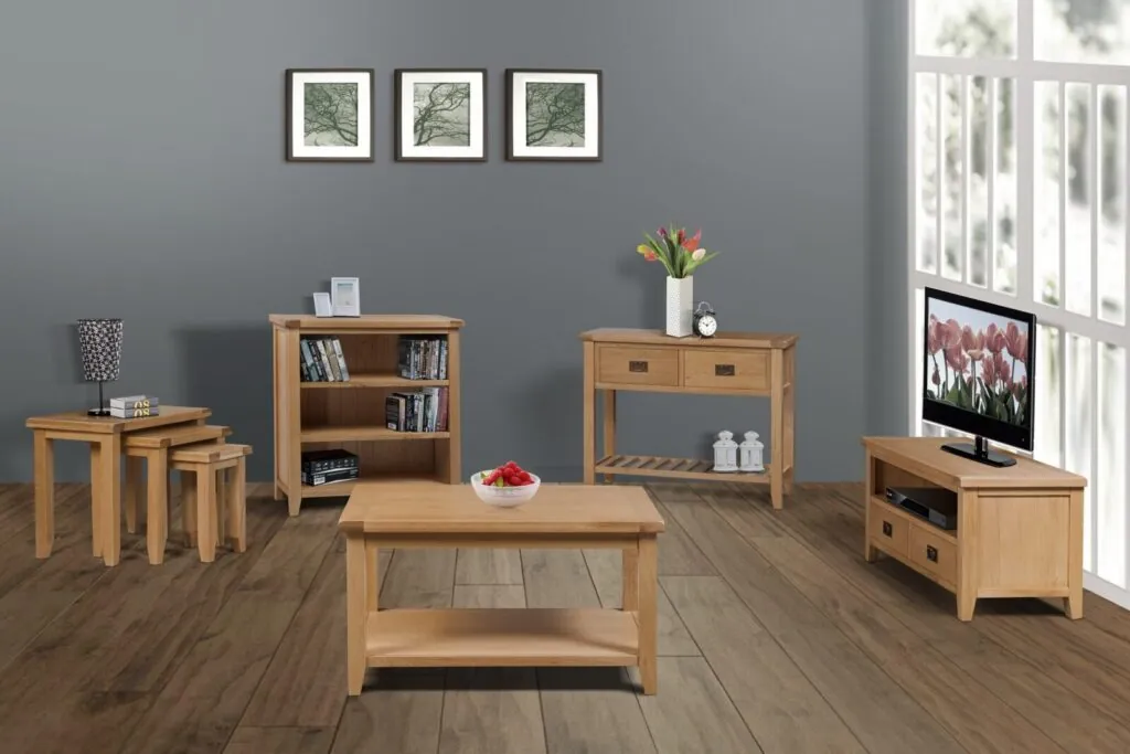 Drevená obývačka z masívu, dubový konferenčný stolík, servisné stolíky, konzolový stolík, TV skrinka a knihovníčka