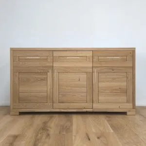 moderná komoda so zásuvkami