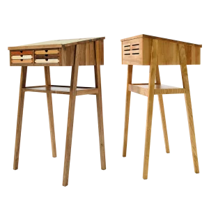 rečnícky pult z dreva