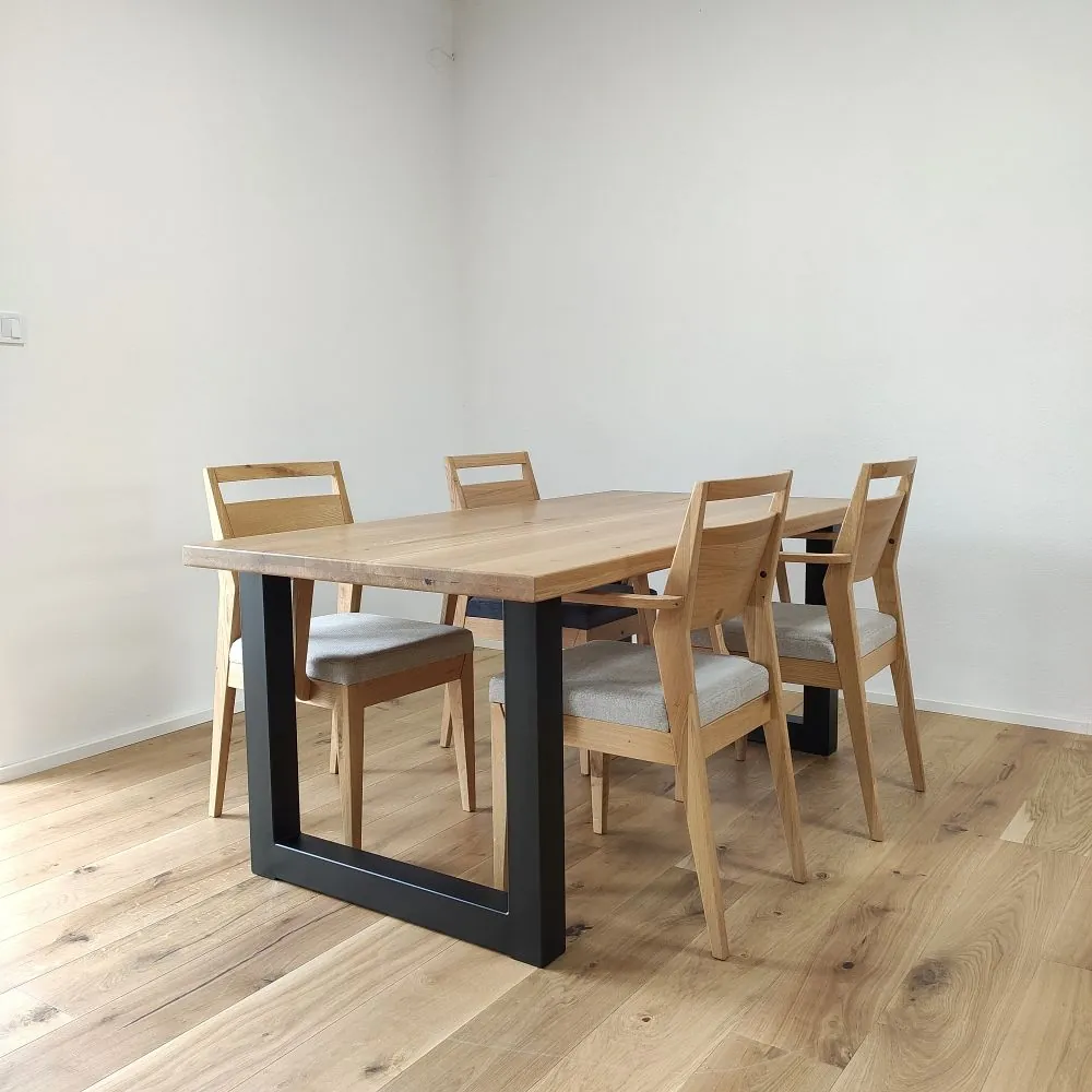 jedalensky stol z masívu