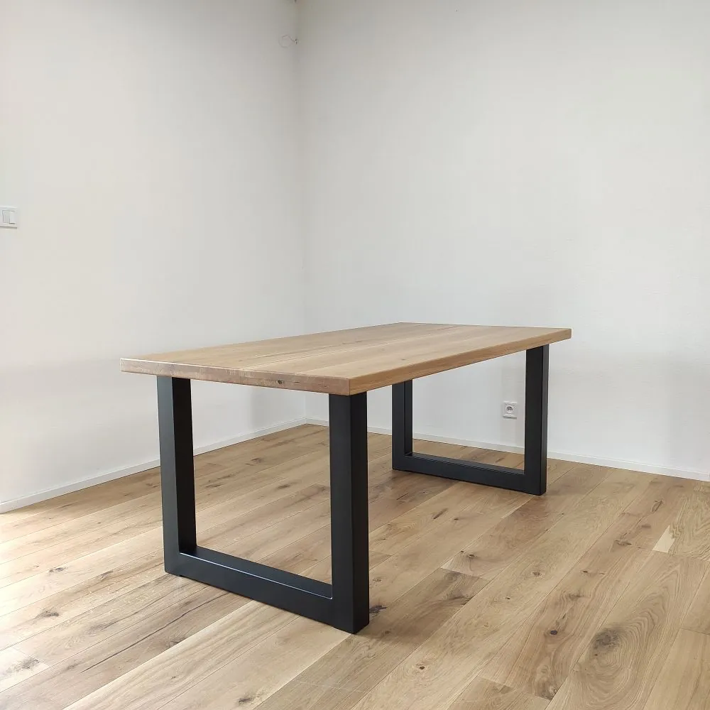 jedálenský stôl masív