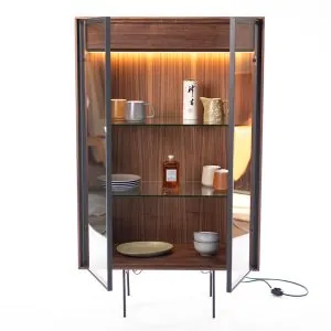 Vitrína z dreva FINN